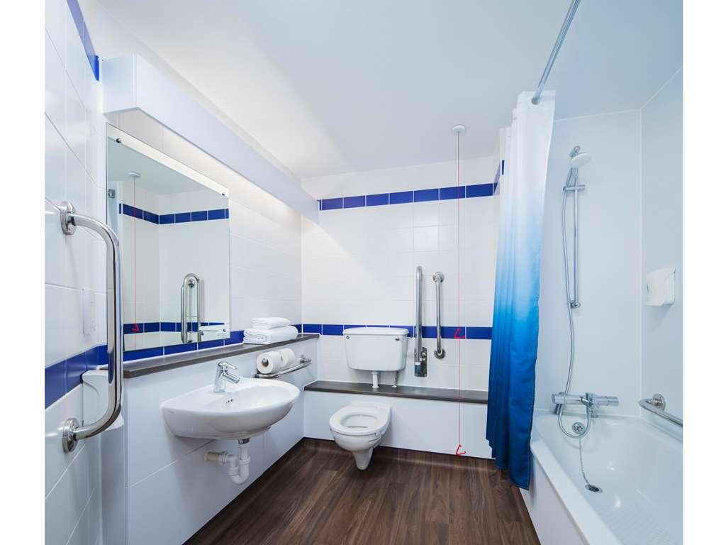 Travelodge Ледърхед Стая снимка