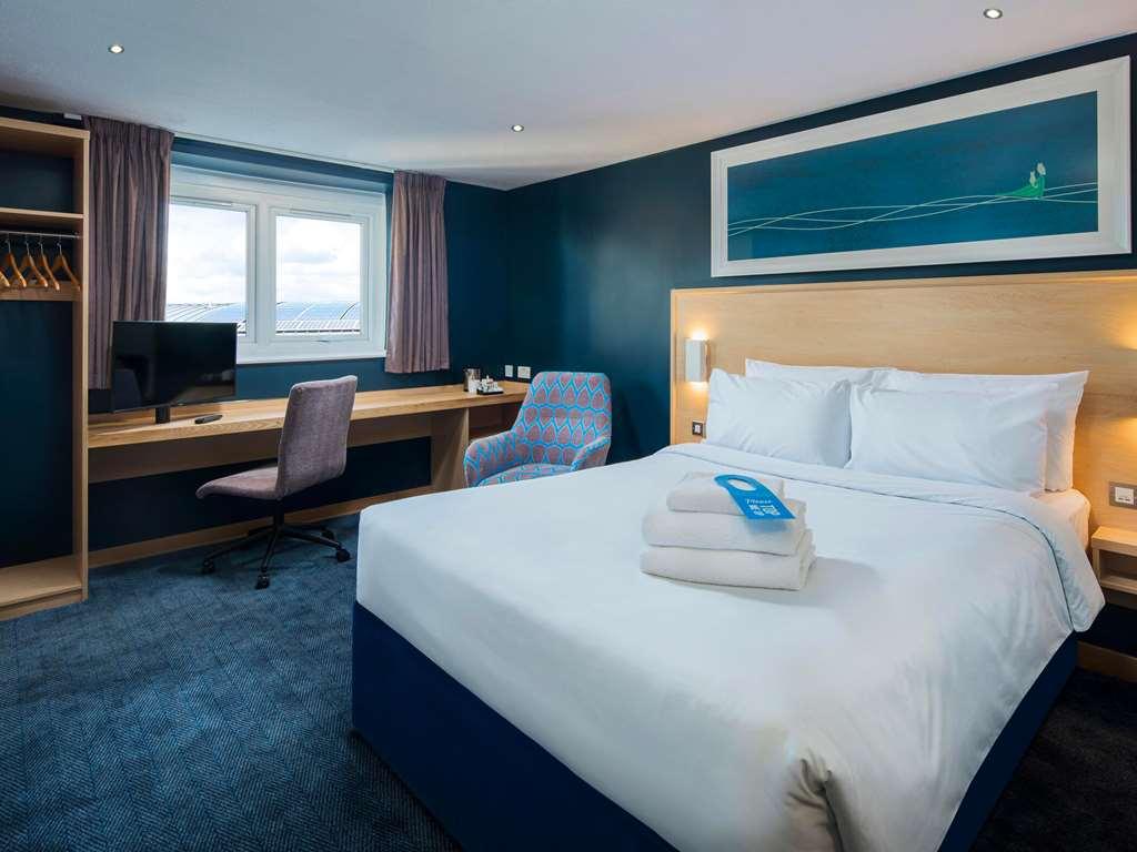 Travelodge Ледърхед Стая снимка