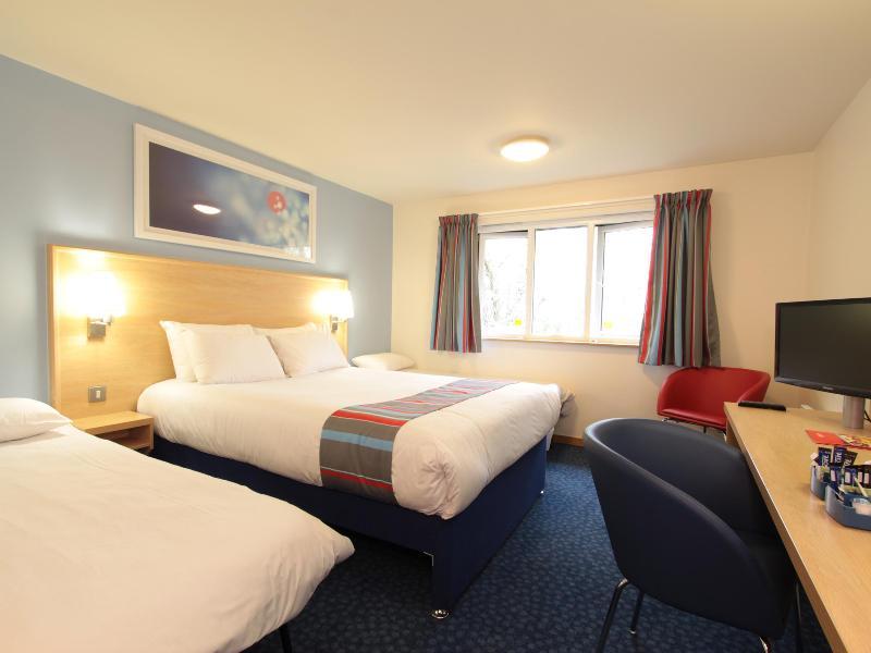 Travelodge Ледърхед Екстериор снимка
