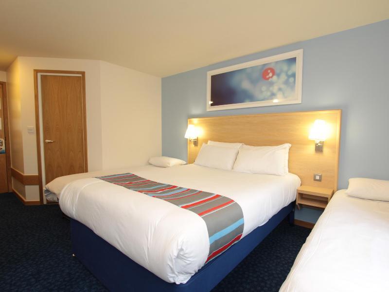Travelodge Ледърхед Екстериор снимка