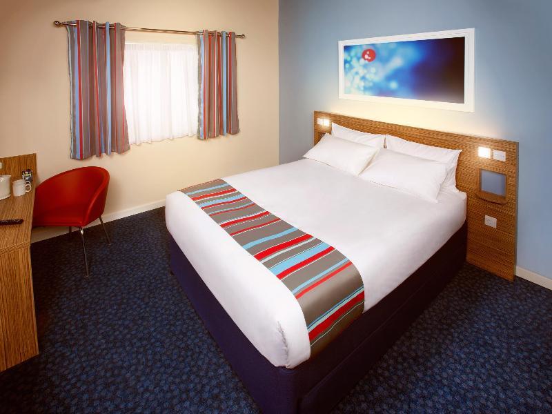 Travelodge Ледърхед Екстериор снимка
