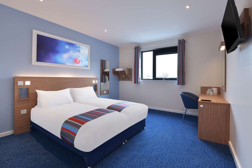 Travelodge Ледърхед Стая снимка